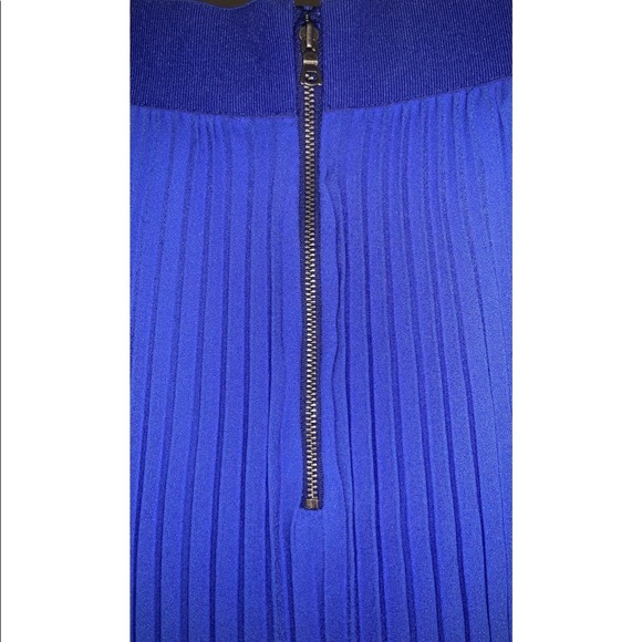 Alice & Olivia ‼️CYBER MONDAY SALE‼️ pleated midi ultramarine skirt -NWT - Picture 11 of 17